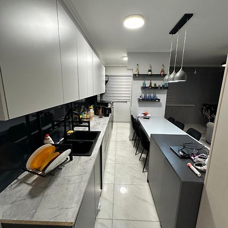 Elegant Escape In City Center Ереван Экстерьер фото