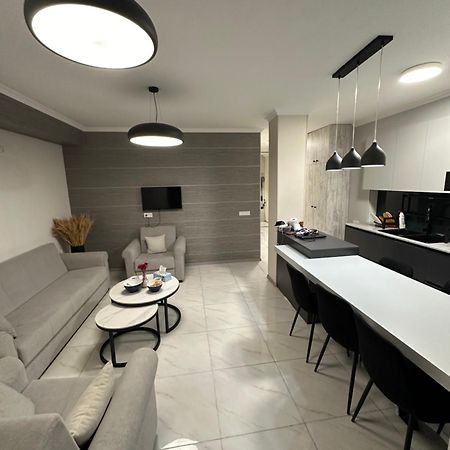 Elegant Escape In City Center Ереван Экстерьер фото
